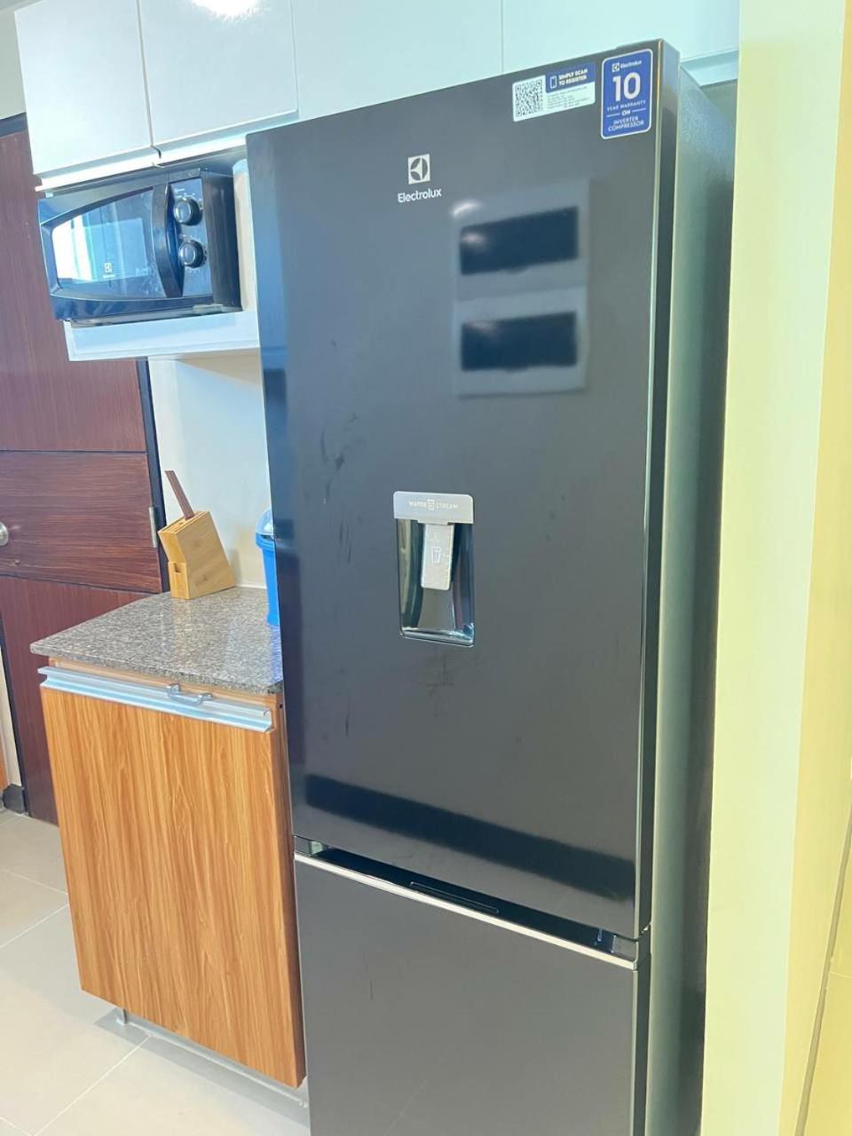 Mactan Newtown Condo With Pool Access 막탄 외부 사진