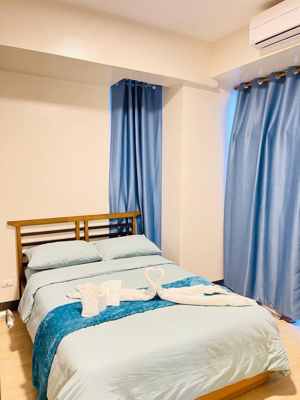 Mactan Newtown Condo With Pool Access 막탄 외부 사진